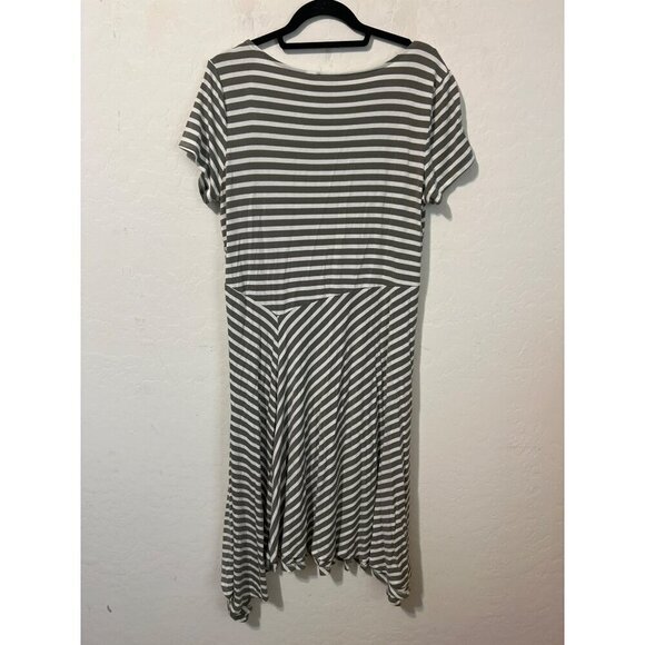 Chico's Sz 2 (US L 12) Grey Green Striped Stretchy Tee Shirt Dress Beachy - Picture 5 of 7